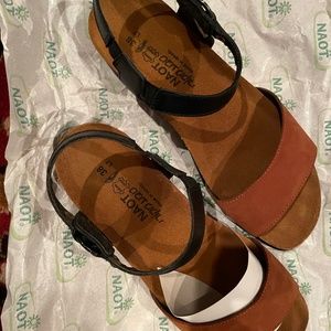 Naot Sabrina Sandal Hawaiian Black